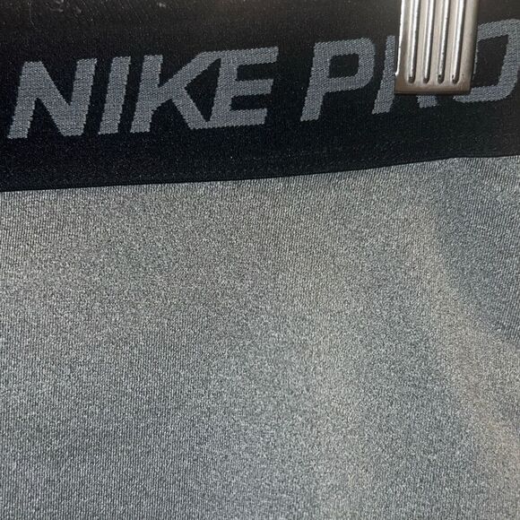 ✨Nike Pro 5" Compression Grey Sz Medium Shorts✨ - Picture 9 of 11